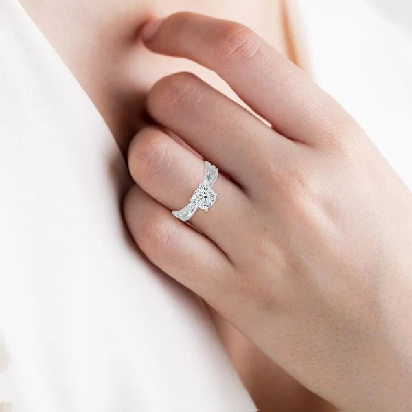Cushion Cut Diamond and Gold Cross Band WG